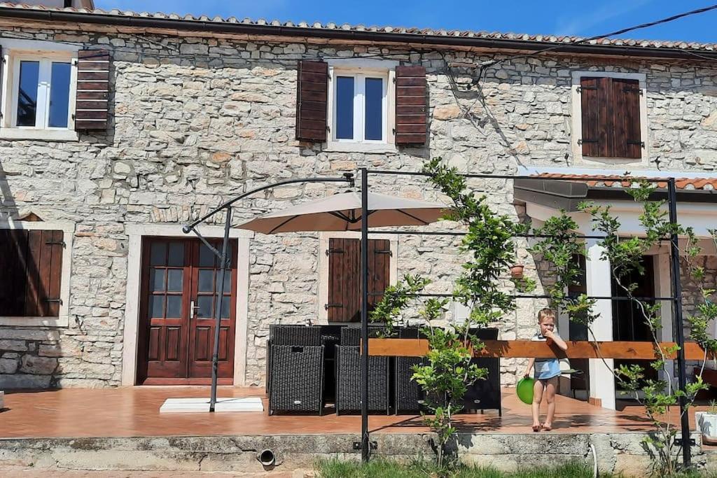 Holiday Home For 8 People, Pool + Sea View Vilanija Екстериор снимка