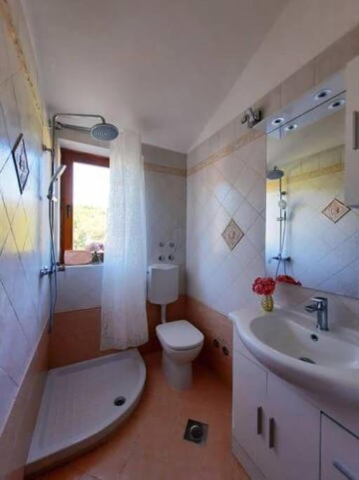 Holiday Home For 8 People, Pool + Sea View Vilanija Екстериор снимка