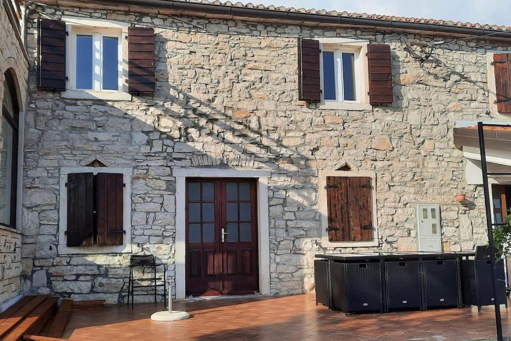 Holiday Home For 8 People, Pool + Sea View Vilanija Екстериор снимка